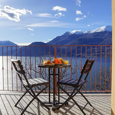 Апартаменты Bellevue Apartment: Sunset On *